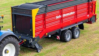 Schuitemaker lance une remorque à fourrages conçue pour charger et transporter de l’herbe fanée et du foin. © Schuitemaker Schuitemaker lance une remorque à fourrages conçue pour charger et transporter de l’herbe fanée et du foin. © Schuitemaker